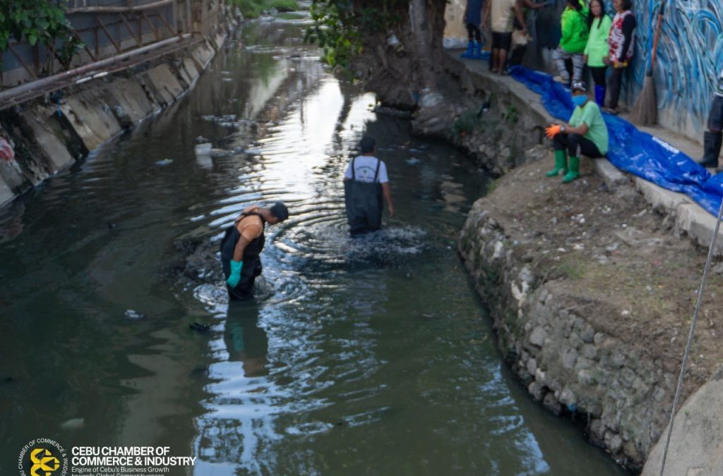 CCCI, Partners Deploy Floating Boom in Mandaue to Curb Ocean Plastic Leakage